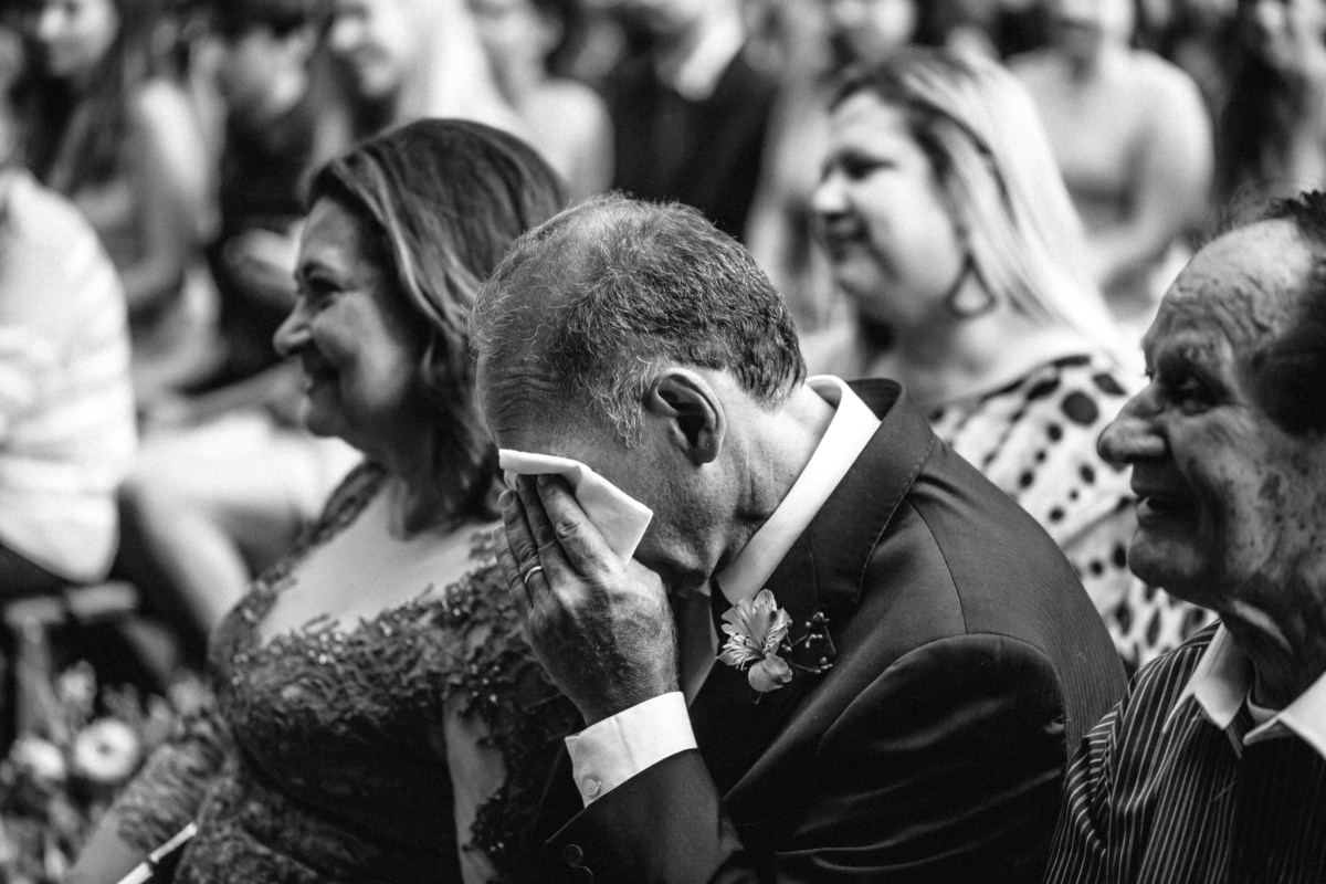 fotografia casamento de dia casal de noivos alemao nathalie e benjamin realizado no espaco canto das aguas na cidade de mairipora sp pelo fotografo denis silveira fotografia