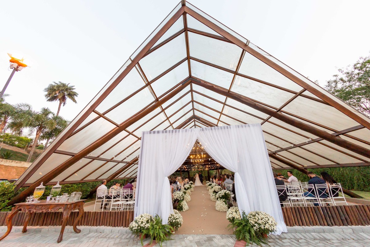 fotografia casamento casal noivos priscilla e matheus no espaco kratos em vinhedo sp imagens pelo fotografo denis silveira