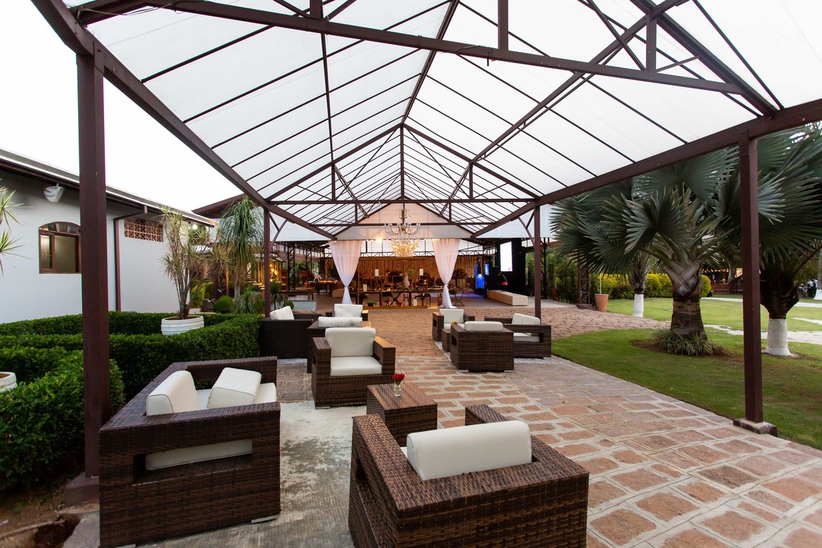 noivos vanessa e bruno em jundiai sp no espaco casa giglio fotos pelo fotografo denis silveira fotografia