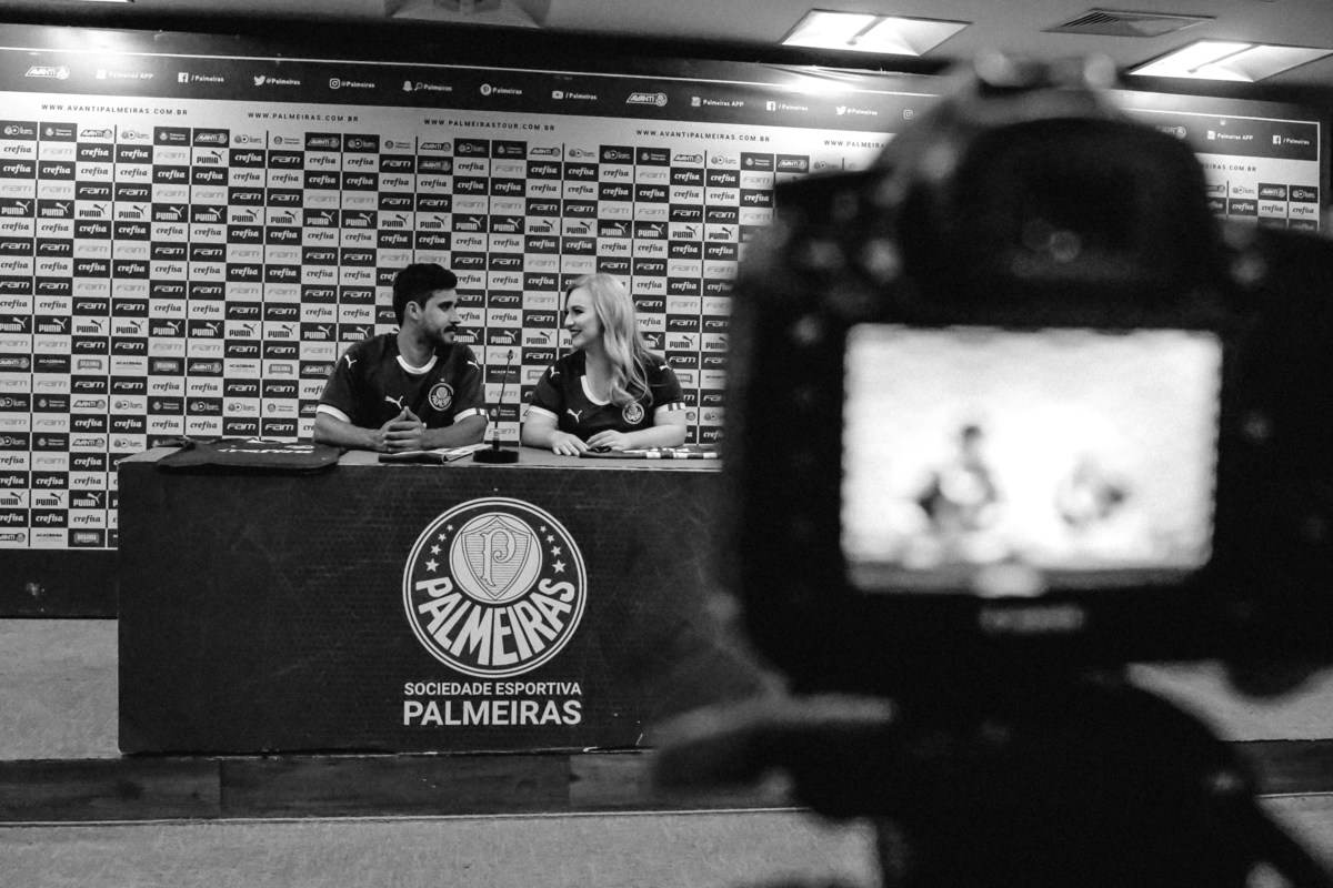 fotos ensaio casal noivos barbara e bruno estadio de futebol allianz parque palestra italia palmeiras fotografo denis silveira fotografia
