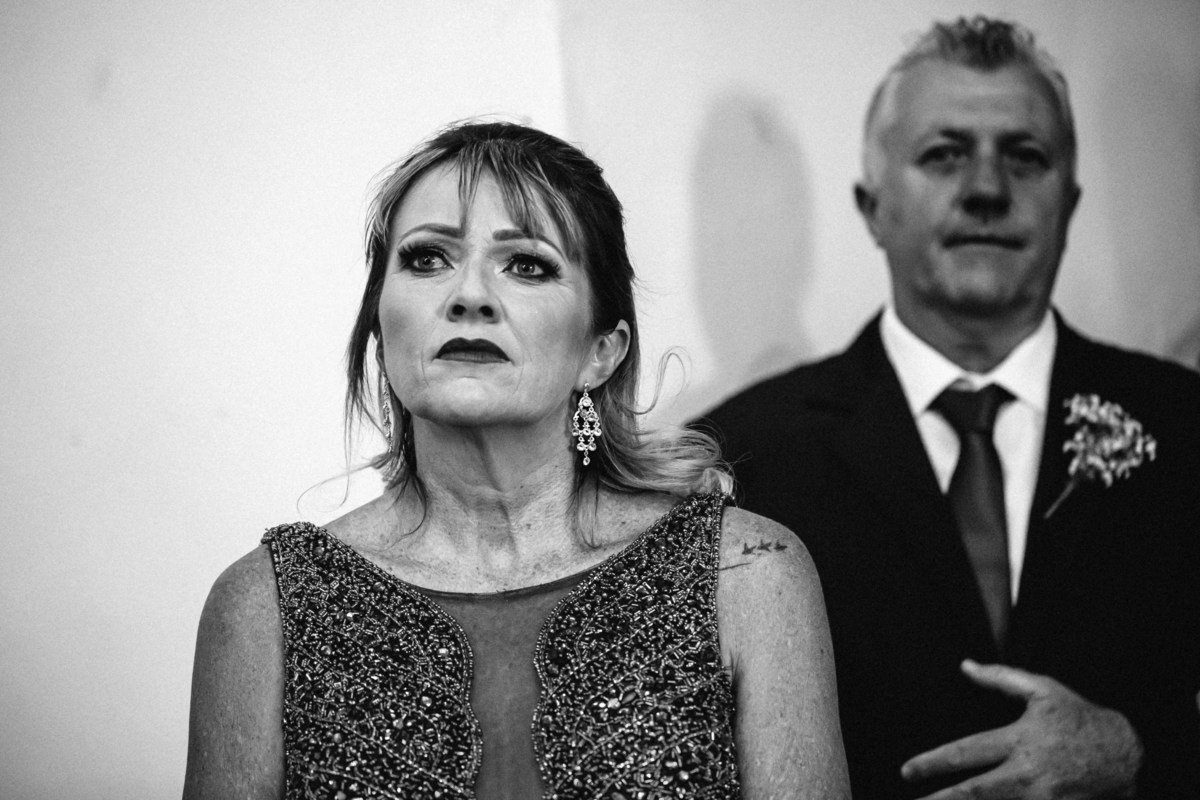 fotos de casamento realizado em indaiatuba sp do casal de noivos leticia e evandro cerimonia religiosa em igreja fotografo denis silveira fotografia