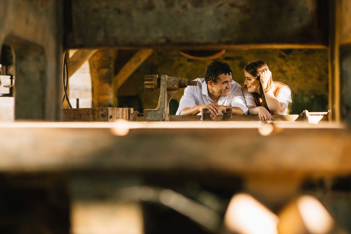 fotos ensaio casal pré wedding noivos monique e gabriel em fazenda em iperó sp fotografo denis silveira fotografia