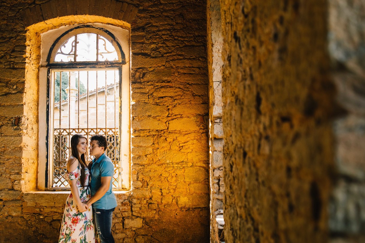 fotos ensaio casal pré wedding noivos monique e gabriel em fazenda em iperó sp fotografo denis silveira fotografia
