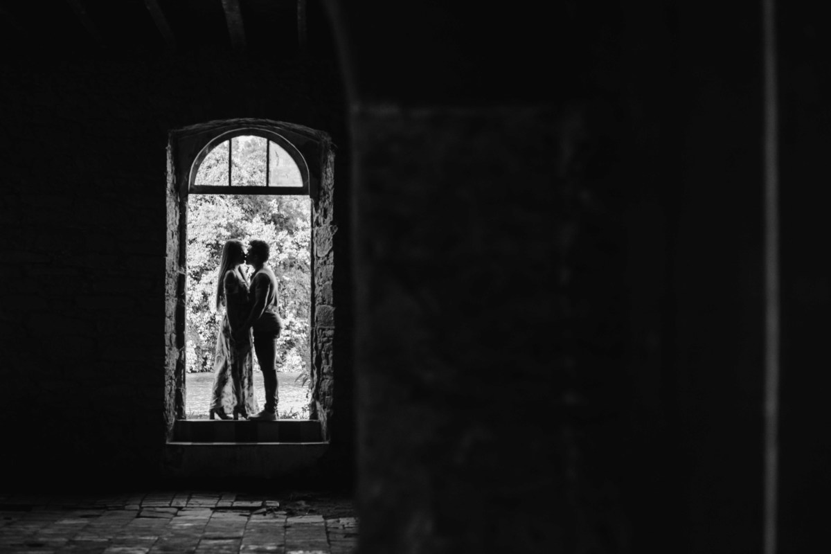 fotos ensaio casal pré wedding noivos monique e gabriel em fazenda em iperó sp fotografo denis silveira fotografia