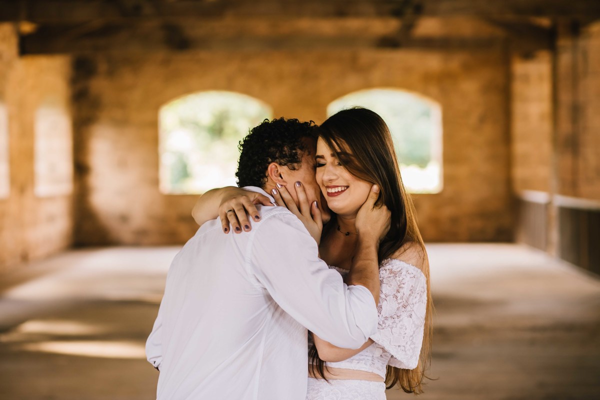 fotos ensaio casal pré wedding noivos monique e gabriel em fazenda em iperó sp fotografo denis silveira fotografia