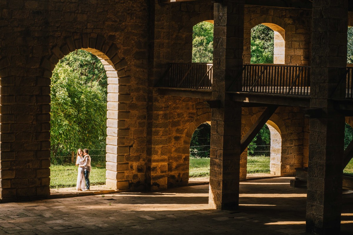 fotos ensaio casal pré wedding noivos monique e gabriel em fazenda em iperó sp fotografo denis silveira fotografia