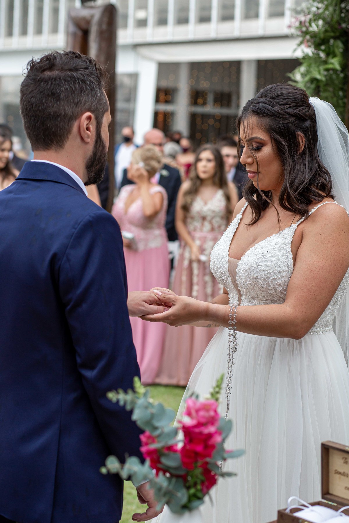 fotografia de casamento em campinas no espaco supremo casal de noivos julia e felipe fotos pelo fotografo denis silveira