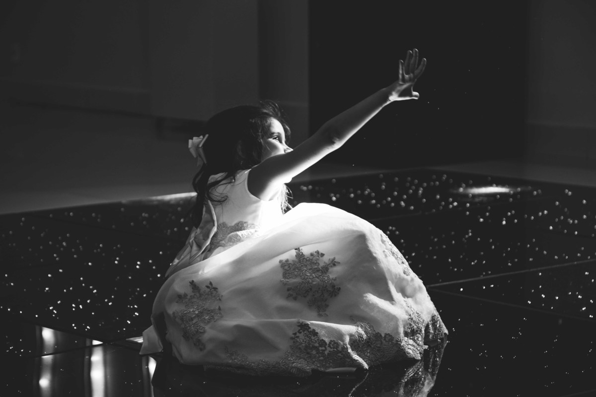 fotografia de casamento em campinas no espaco supremo casal de noivos julia e felipe fotos pelo fotografo denis silveira