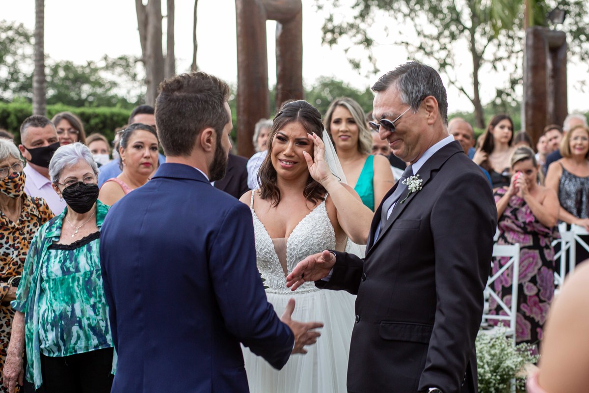 fotografia de casamento em campinas no espaco supremo casal de noivos julia e felipe fotos pelo fotografo denis silveira