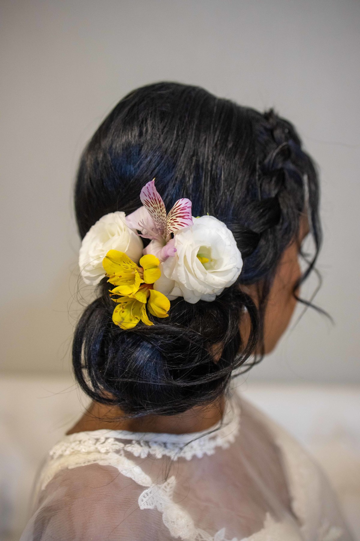 fotos de casamento no rio de janeiro casal de noivos maiara e leonardo no espaço bora bora fotografia pelo fotografo denis silveira