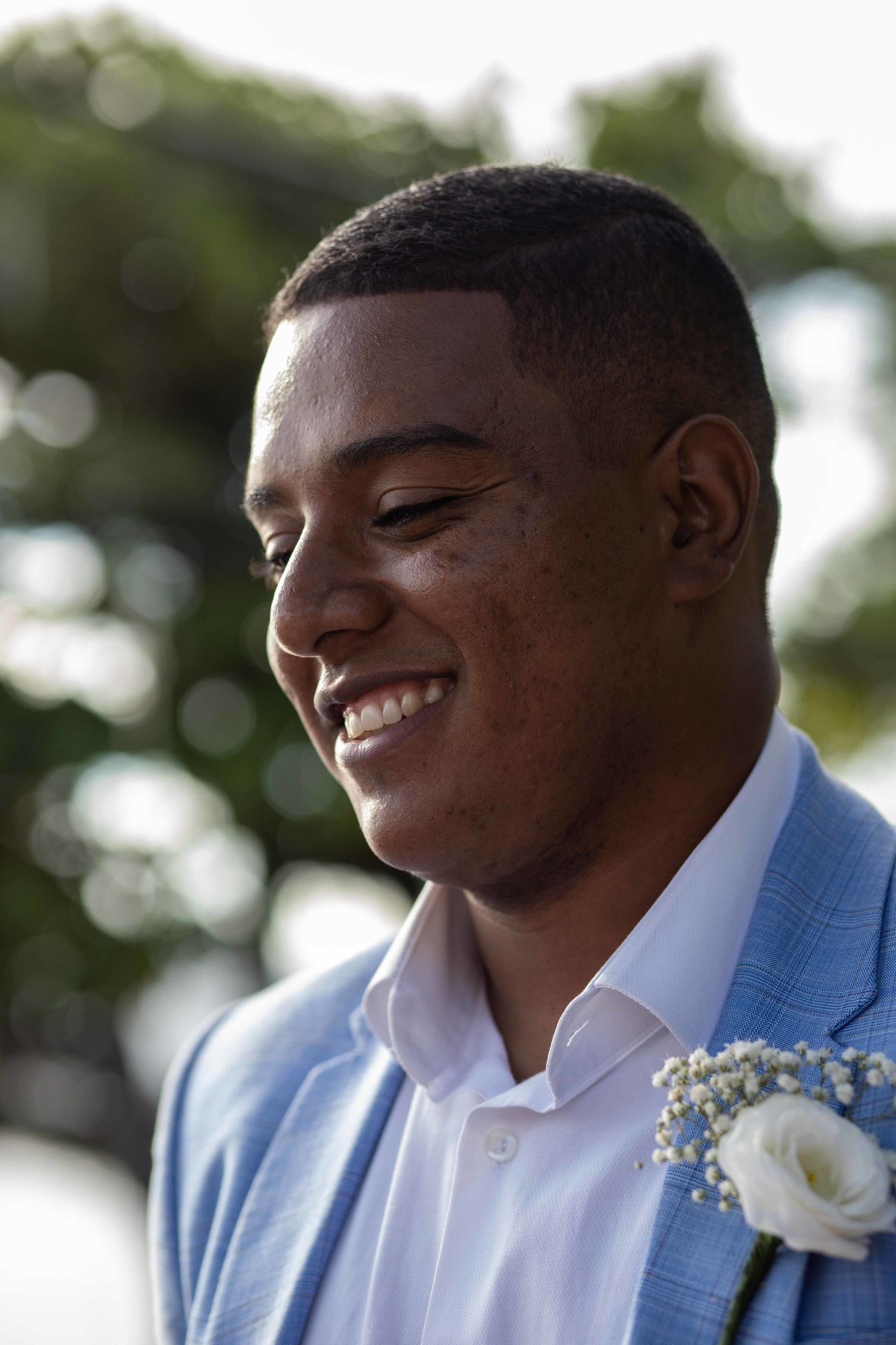 fotos de casamento no rio de janeiro casal de noivos maiara e leonardo no espaço bora bora fotografia pelo fotografo denis silveira