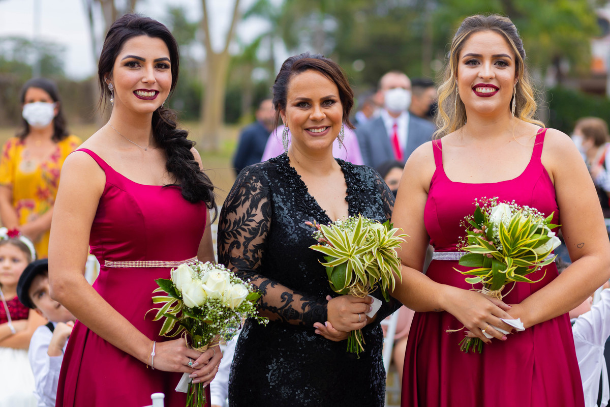 fotos de casamento no campo casal de noivos ana flavia e gustavo espaco luz do campo eventos nova odessa sp making of da noiva beauty longe paula espelho fotografia pelo fotografo denis silveira