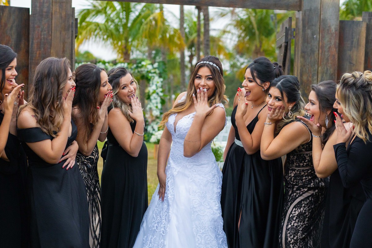 fotos de casamento no campo casal de noivos ana flavia e gustavo espaco luz do campo eventos nova odessa sp making of da noiva beauty longe paula espelho fotografia pelo fotografo denis silveira