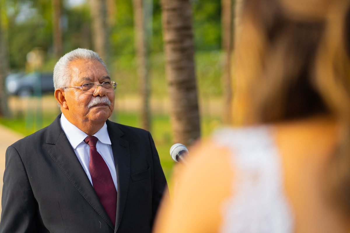 fotos de casamento no campo casal de noivos ana flavia e gustavo espaco luz do campo eventos nova odessa sp making of da noiva beauty longe paula espelho fotografia pelo fotografo denis silveira