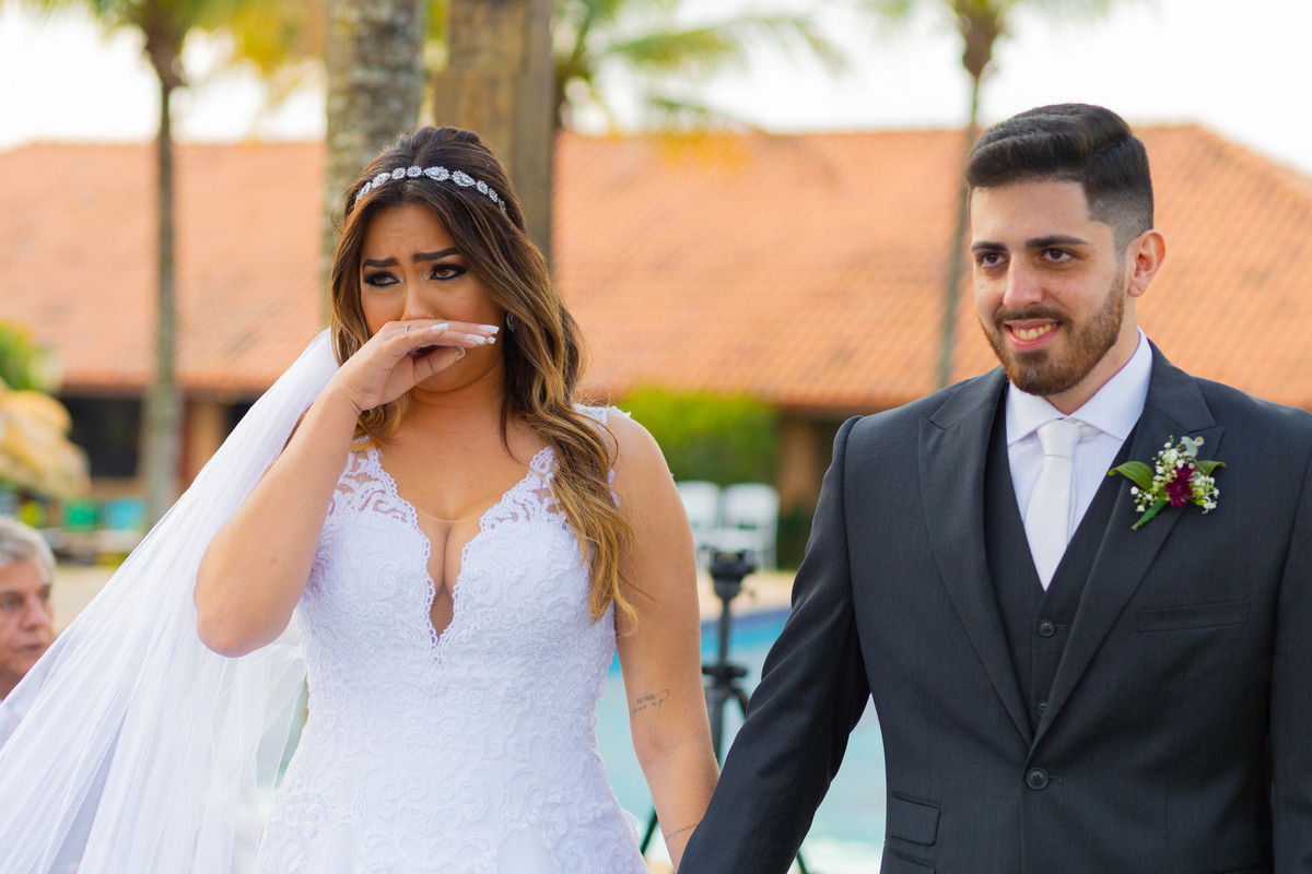 fotos de casamento no campo casal de noivos ana flavia e gustavo espaco luz do campo eventos nova odessa sp making of da noiva beauty longe paula espelho fotografia pelo fotografo denis silveira