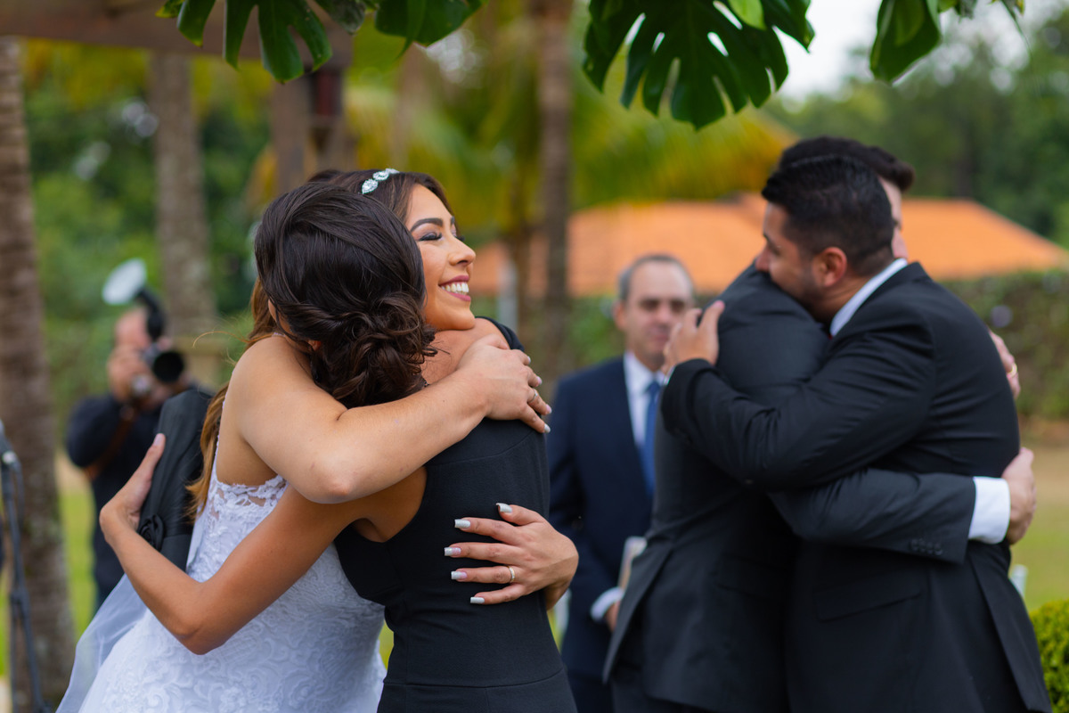 fotos de casamento no campo casal de noivos ana flavia e gustavo espaco luz do campo eventos nova odessa sp making of da noiva beauty longe paula espelho fotografia pelo fotografo denis silveira