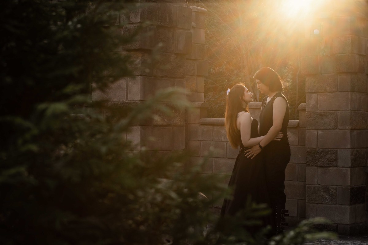 fotos estilo rock and roll de ensaio de casal pré wedding vanessa e vitor em Castelo dos Vinhais medieval em Vinhedo São Paulo fotografia pelo fotografo Denis Silveira Fotografia fotografia pre casamento