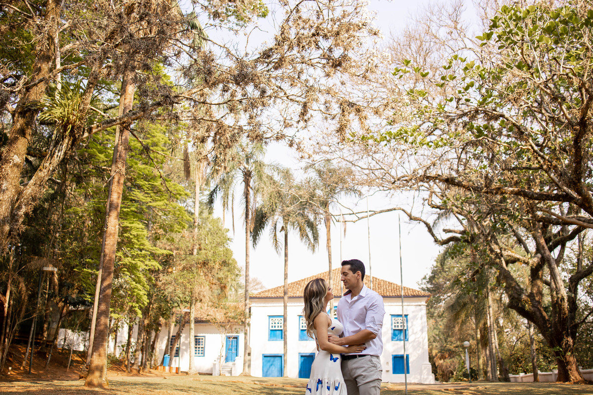 ensaio de casal de noivos isabel e renan pre wedding em parque ecologico em campinas/sp fotografia pelo fotografo denis silveira
