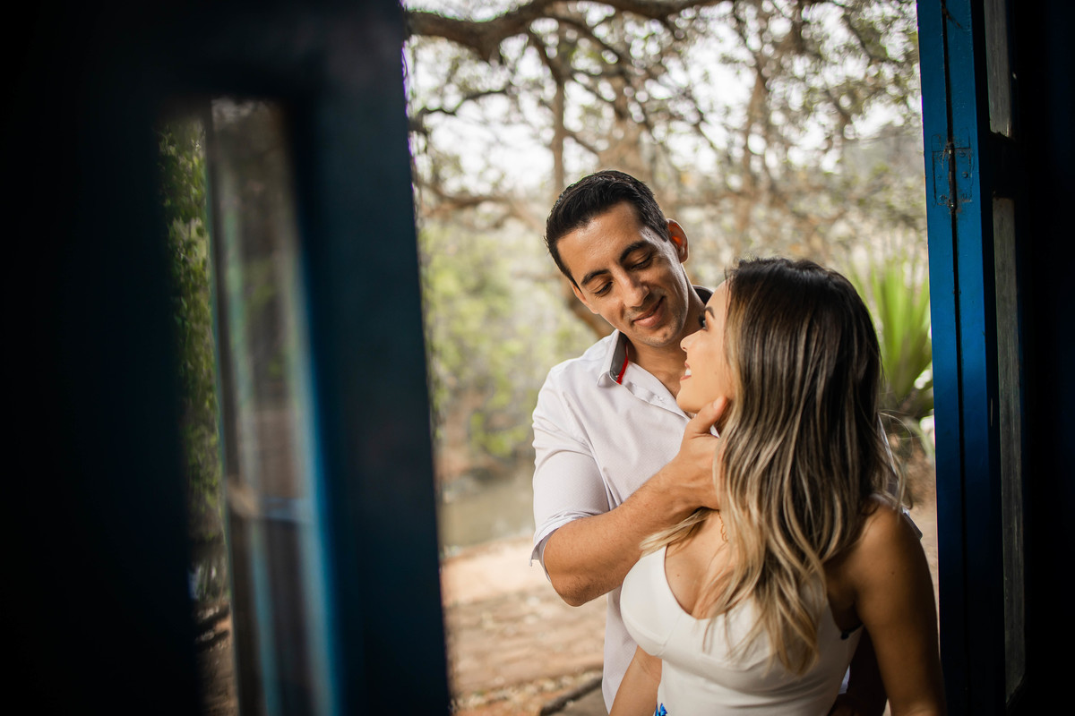 ensaio de casal de noivos isabel e renan pre wedding em parque ecologico em campinas/sp fotografia pelo fotografo denis silveira