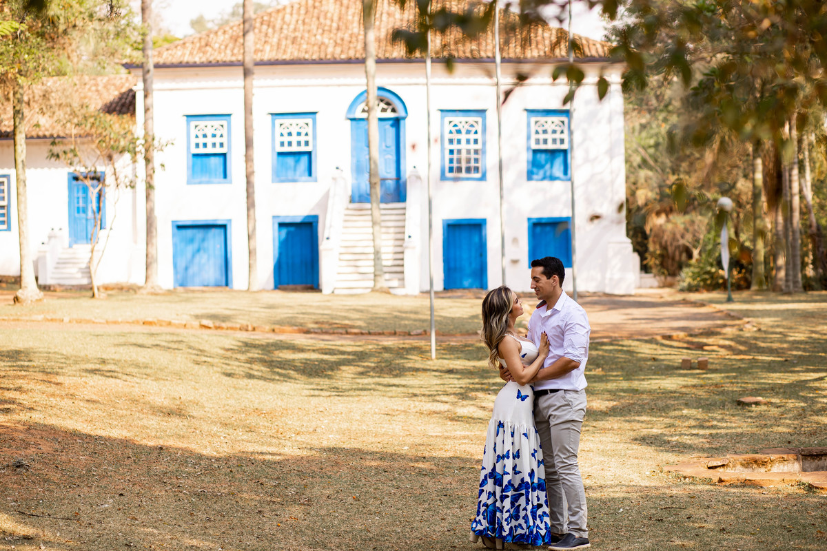 ensaio de casal de noivos isabel e renan pre wedding em parque ecologico em campinas/sp fotografia pelo fotografo denis silveira