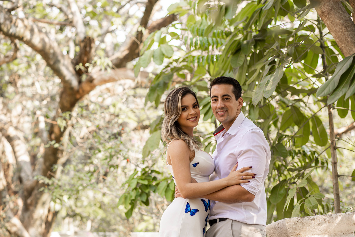 ensaio de casal de noivos isabel e renan pre wedding em parque ecologico em campinas/sp fotografia pelo fotografo denis silveira