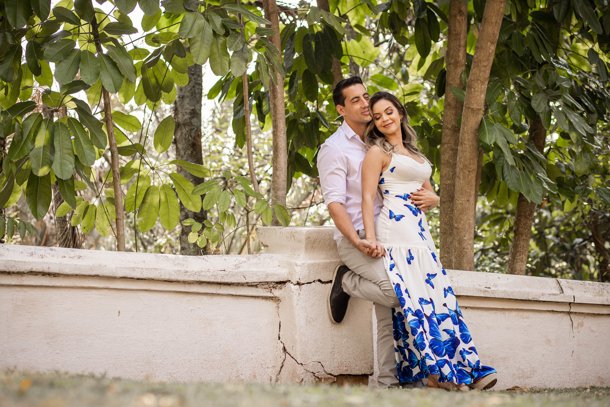 ensaio de casal de noivos isabel e renan pre wedding em parque ecologico em campinas/sp fotografia pelo fotografo denis silveira