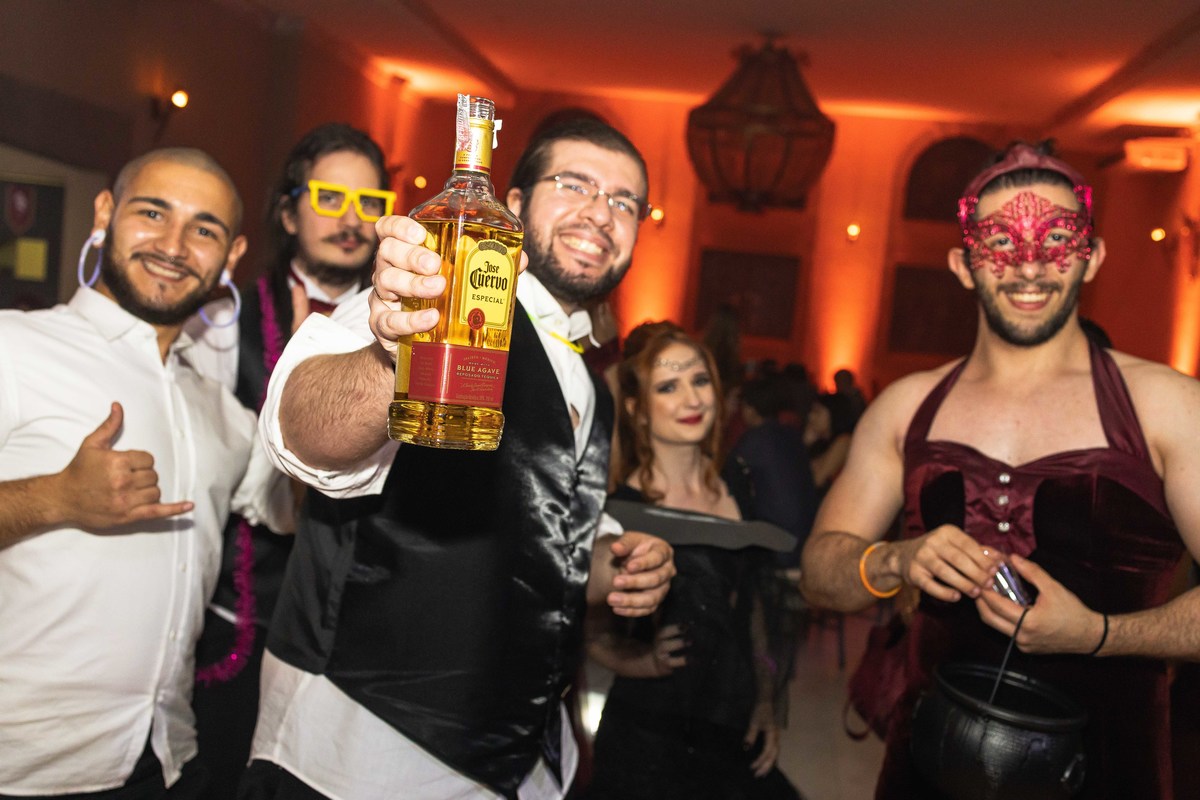 fotos casamento celta casal noivos estilo rock n rooll vanessa e vitor em castelo dos vinhais em vinhedo sp fotografo denis silveira fotografia wedding photographer