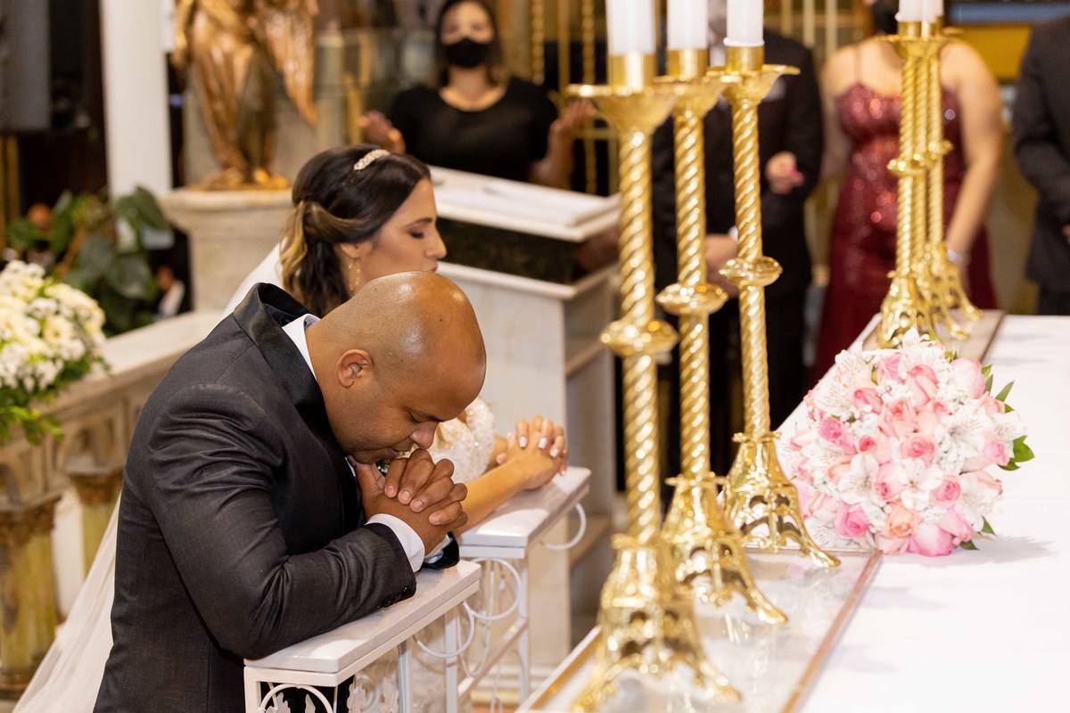 fotografia casamento em igreja catolica nossa senhra da penha em sao paulo sp festa e recepção espaco mansao isadora cortez ritmo samba fotografo denis silveira wedding photography