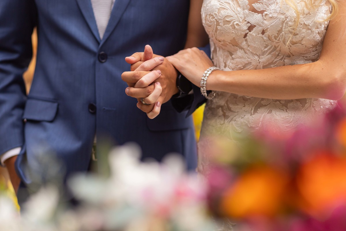 fotos casamento realizado em sao paulo sp cerimonia na casa traffô do casal de noivos thais e julio fotografo especializado em casamentos denis silveira wedding photographer