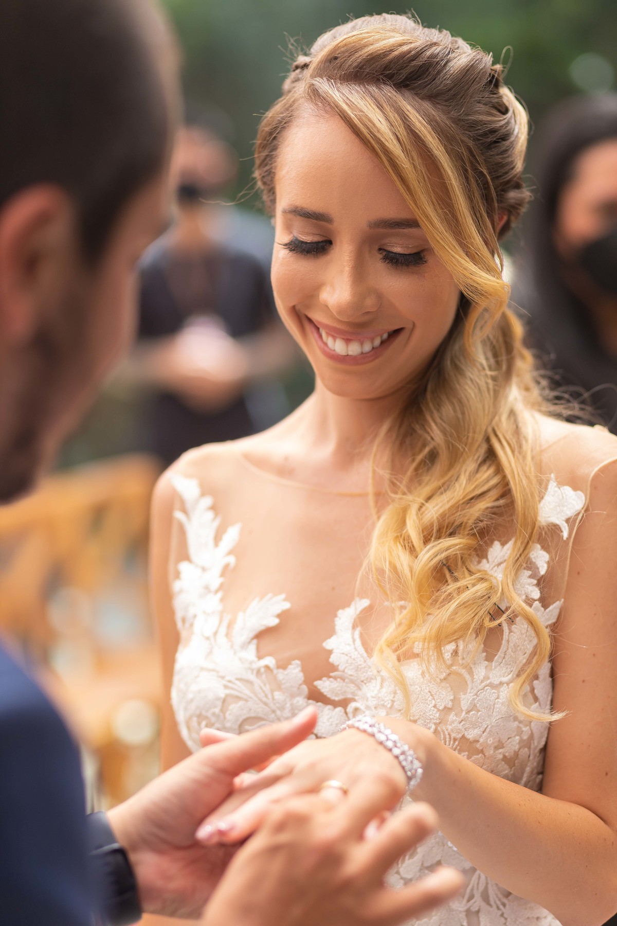 fotos casamento realizado em sao paulo sp cerimonia na casa traffô do casal de noivos thais e julio fotografo especializado em casamentos denis silveira wedding photographer