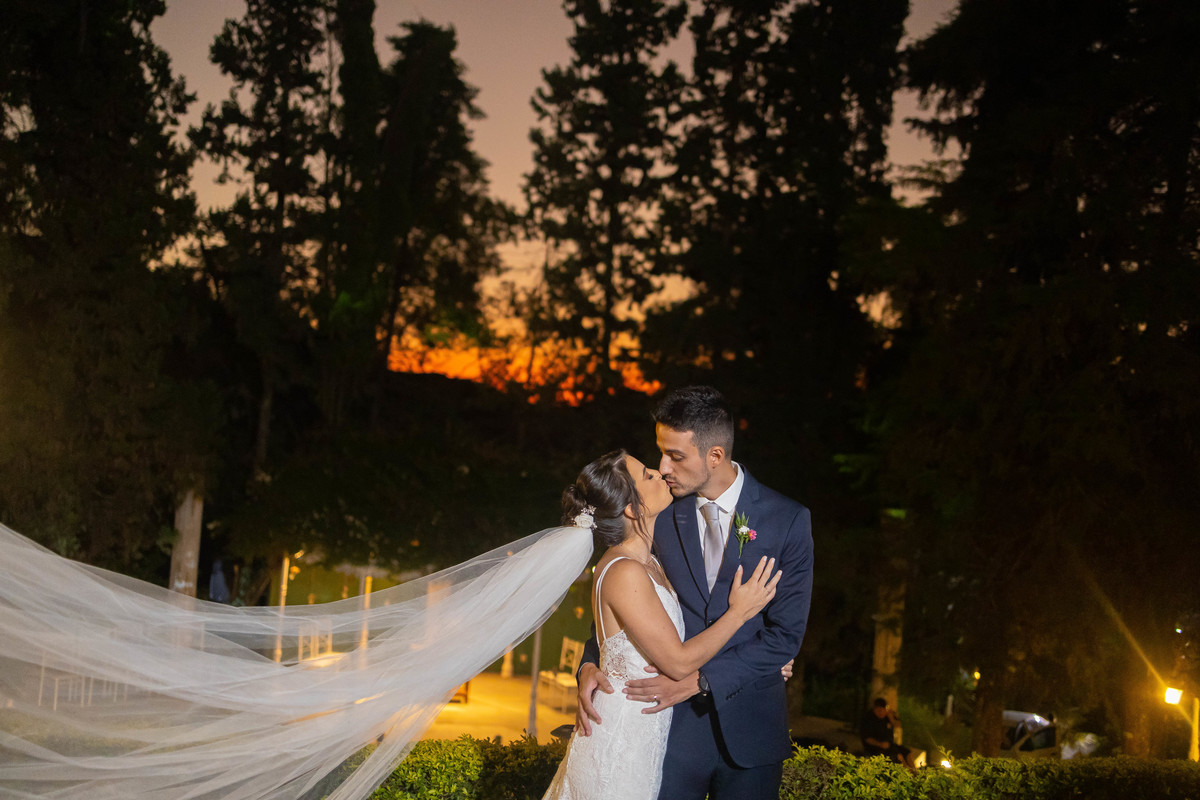 fotos casamento casal noivos Carolina e Victor cerimonia de matrimonio em espaco Maraê Moinho em Valinhos SP fotógrafo Denis Silveira fotografia Wedding photography