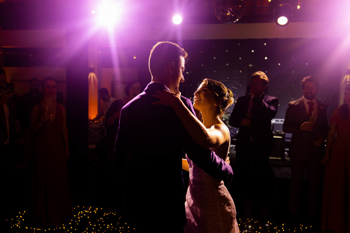 fotos casamento casal noivos Carolina e Victor cerimonia de matrimonio em espaco Maraê Moinho em Valinhos SP fotógrafo Denis Silveira fotografia Wedding photography