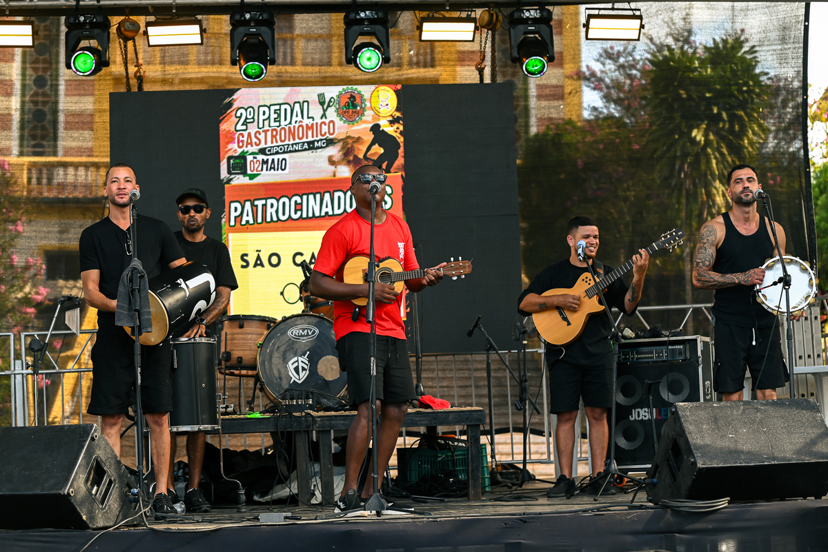 * Premiação do Pedal - Cipo Bike
* Show Banda V80
*Show com Túlio & Gustavo