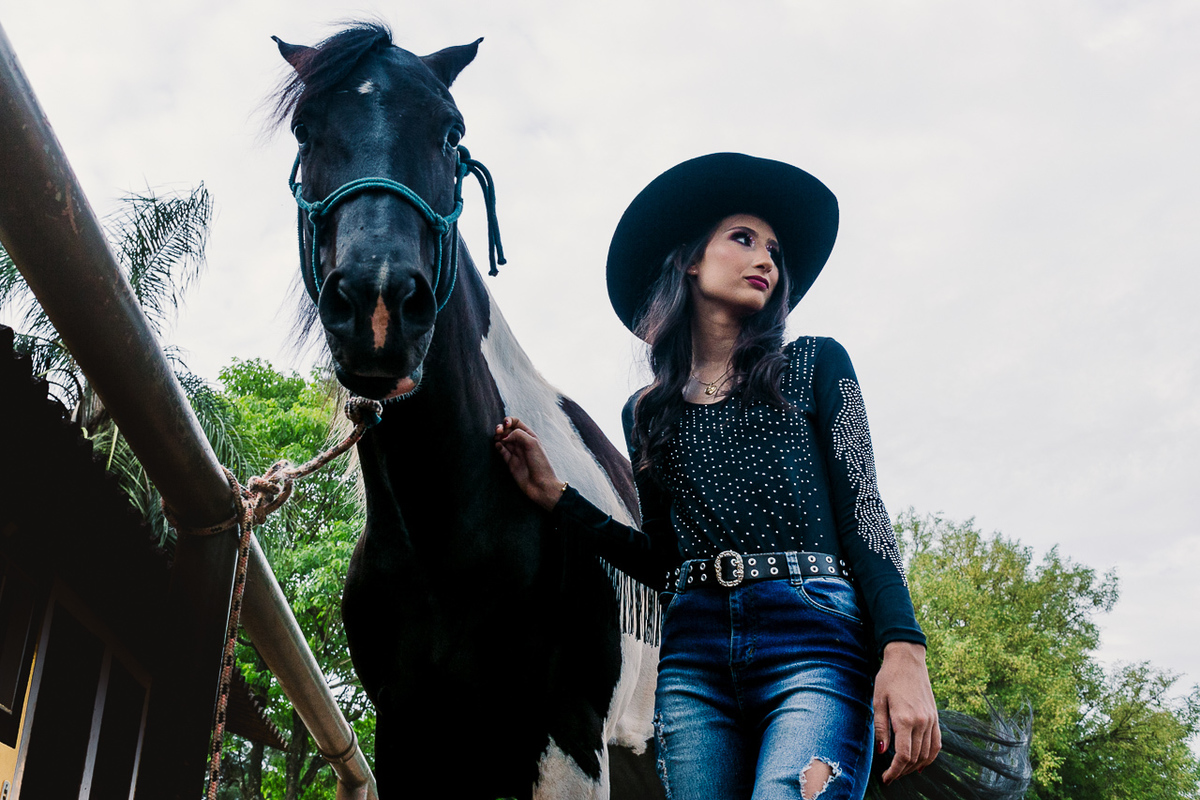 Ensaio Fotográfico de 15 anos com cavalo