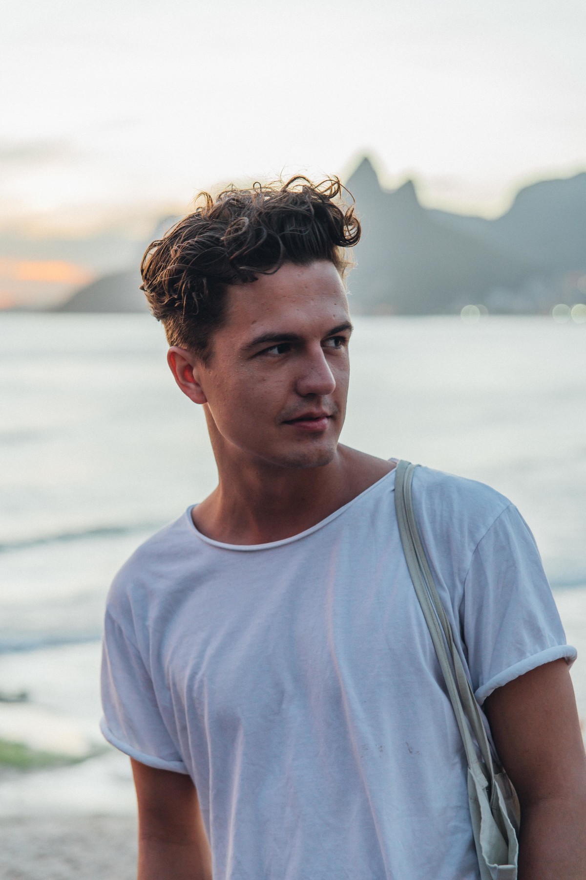 Emil Korkiakoski musico e compositor da banda younghearted no brasil clicado na praia de ipaneba no Rio de Janeiro