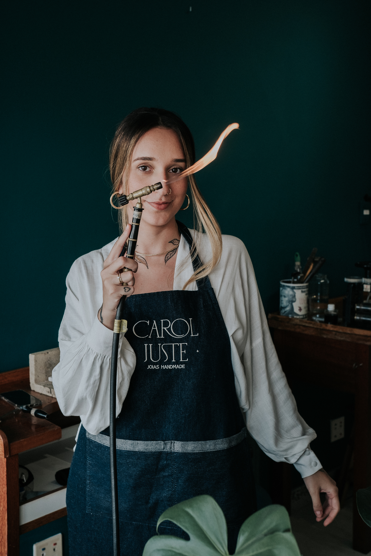 Fotografia profissional em Belo Horizonte de empresária da área de joalheria, Carol Juste