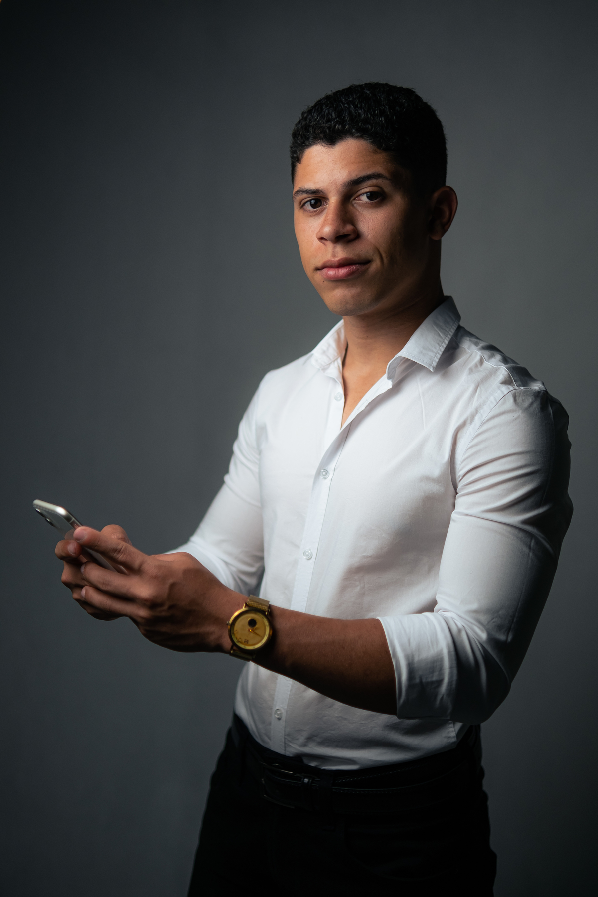 Ensaio corporativo em Belo Horizonte em estúdio no qual utilizamos uma produção de fotos personalizada para cada cliente