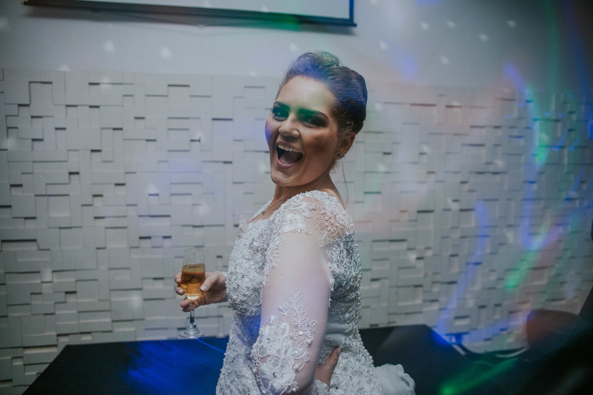 Retrato da noiva durante a recepção em belo horizonte