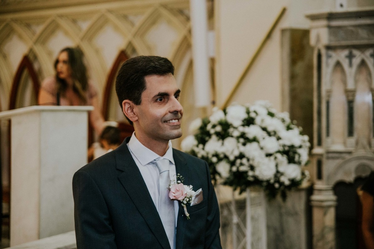 reação do noivo na entrada da noiva na igreja da boa viagem em belo horizonte