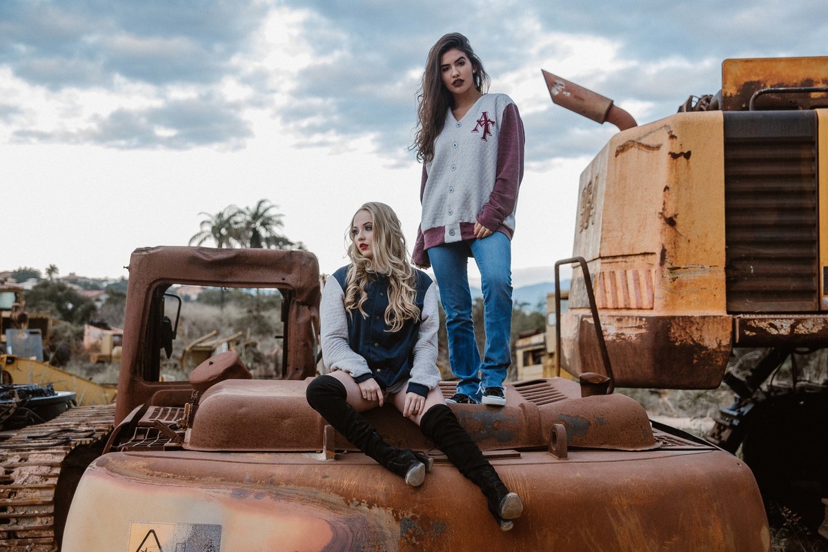 promoção de fotografia em que você pode dividir o valor do ensaio com uma amiga