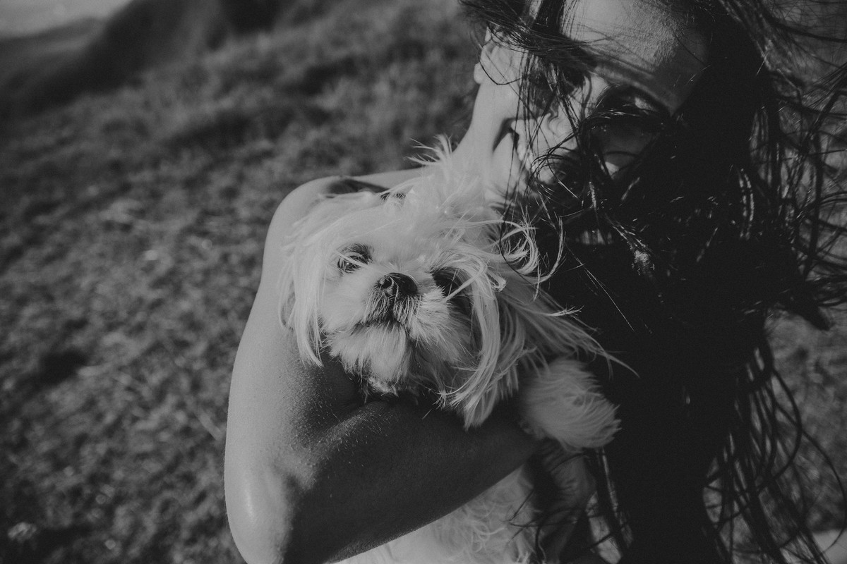 Ensaio de pré na serra do rola moça com bicho de estimação