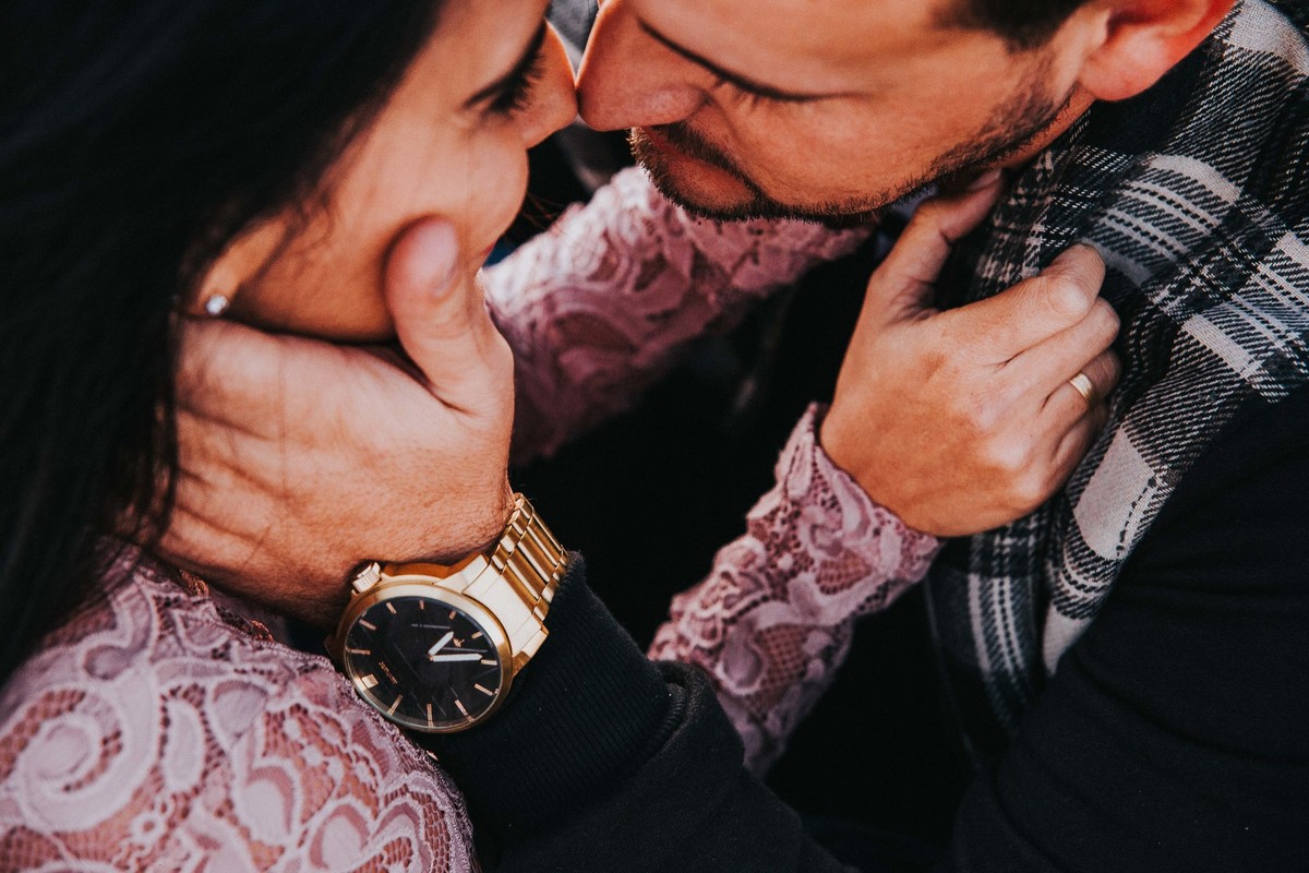 inspiração para fotografia de pré casamento em Belo Horizonte na serra do rola moça no por do sol
