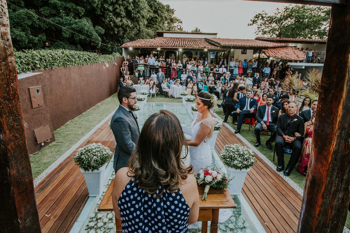 Fotografia de casamento durante o dia na casa orla na pampulha Belo Horizonte