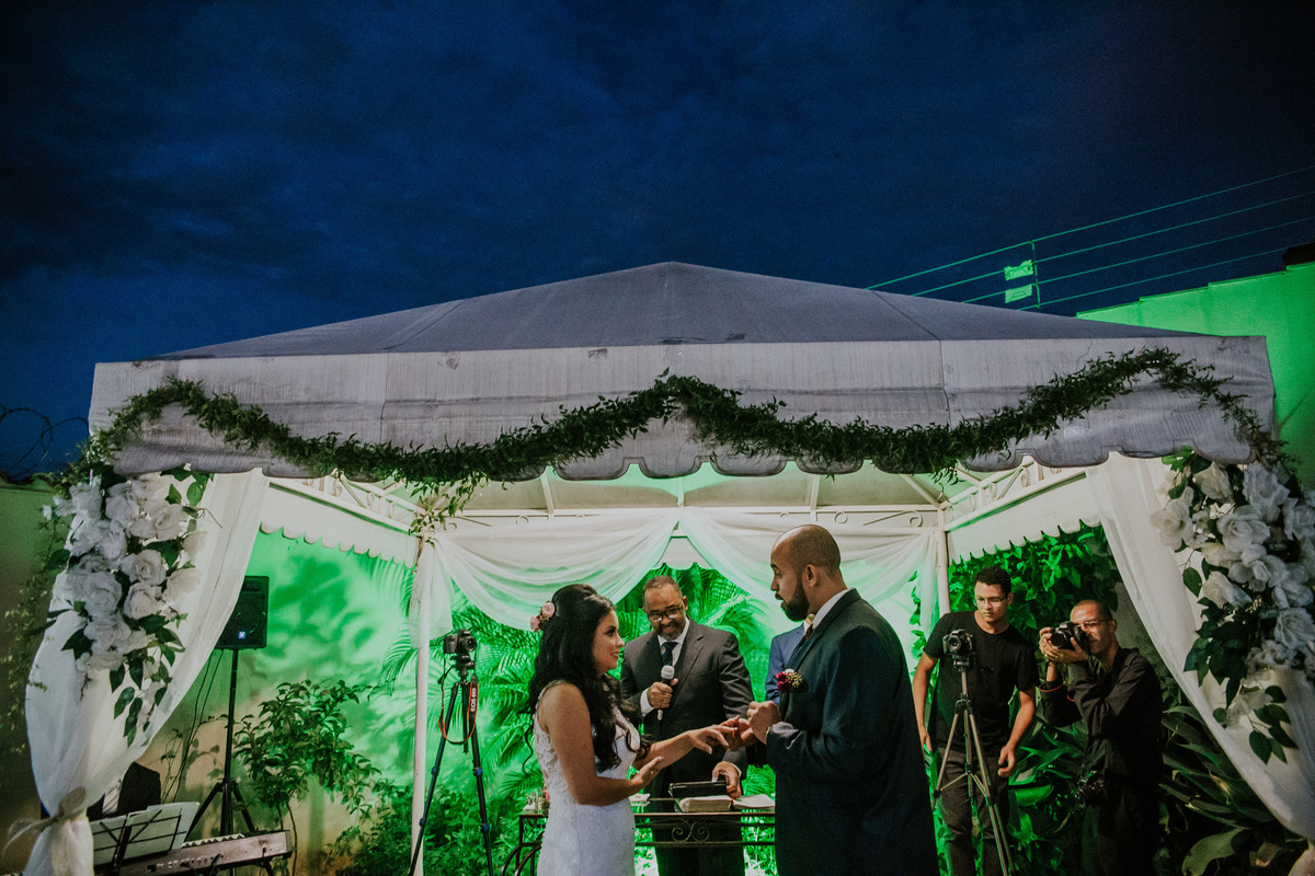 fotografia de casamento em belo horizonte da troca de alianças