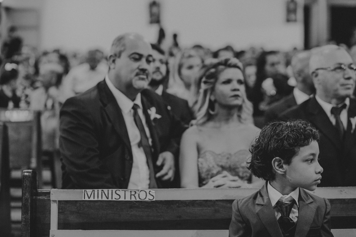 fotografia criativa de casamento em preto e branca feita em santa luzia minas gerais