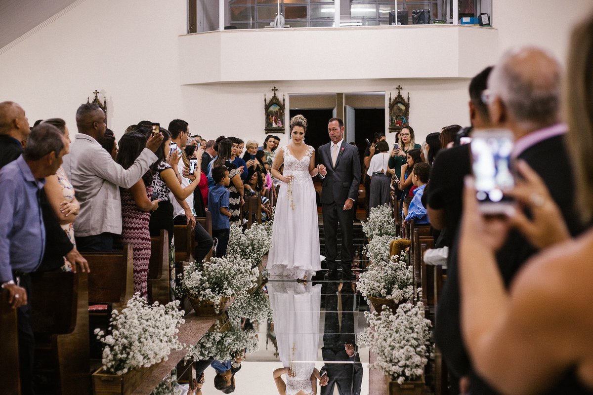 entrada da noiva com o pai em santa luzia minas gerais