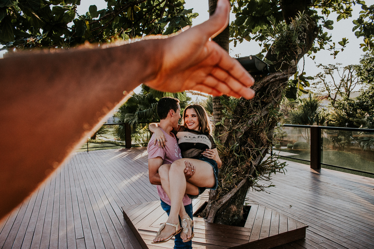 Fotografia criativa de ensaio de casal em Betim