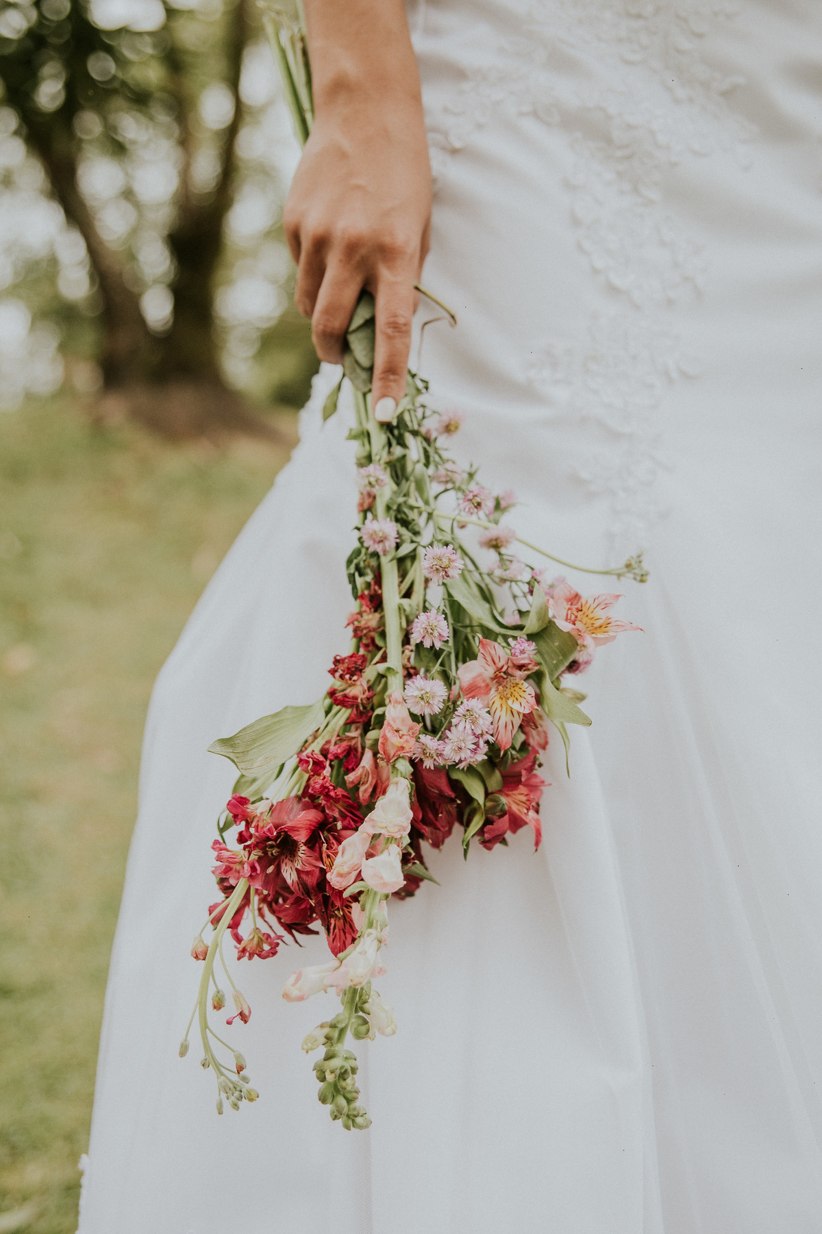 fotografia de pós casamento rustico feito na fazenda arraial velho em sabará