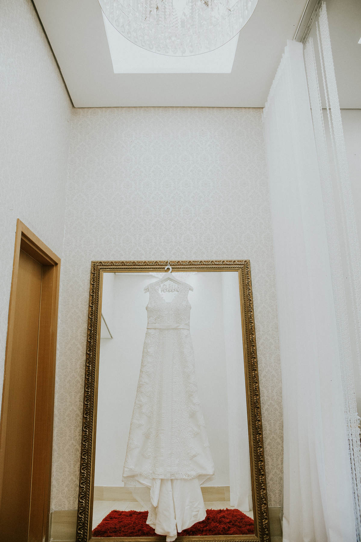  Dia da noiva feito na Simone Siuk em Belo horizonte, no qual a noiva está se arrumando junto com as amigas e com a mãe.