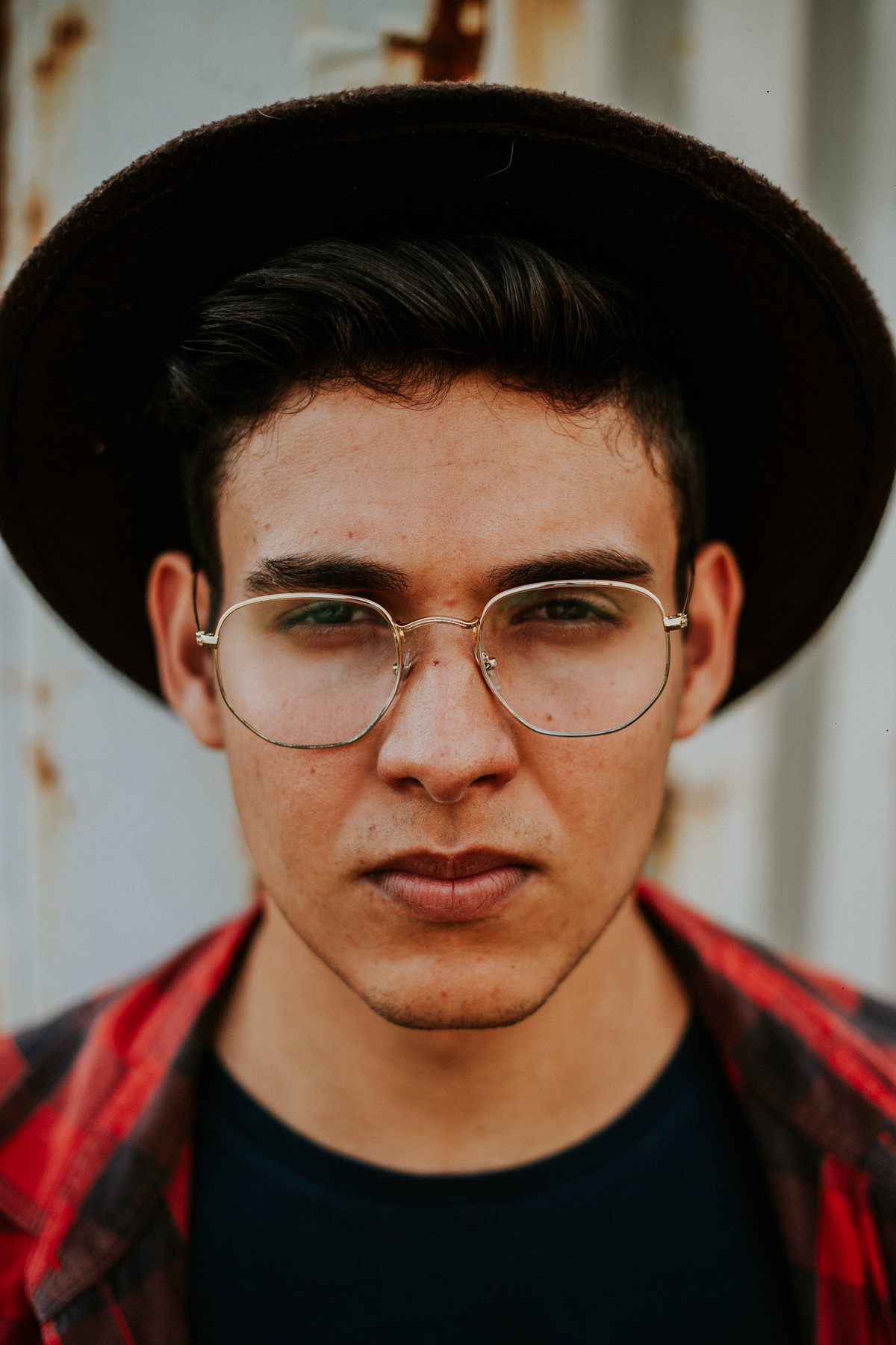 Ensaio masculino em Betim em um lugar abandonado.